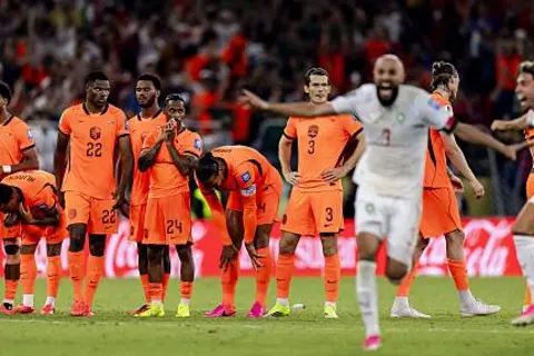 الأسود تزأر وسقوط الطواحين.. كيف علقت الصحف المغربية على الفوز أمام هولندا؟